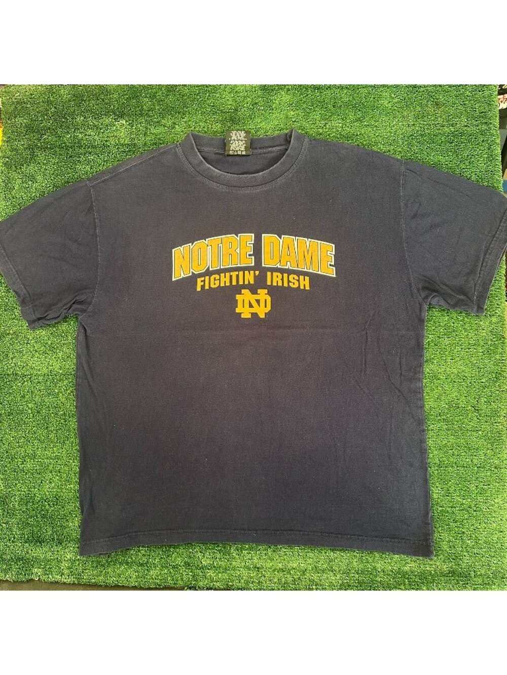 Vintage Y2K NCAA Notre Dame Fighting Irish T-Shirt Navy XL Spell Out Collegiate